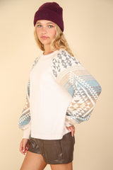 Stylish Women's Long Sleeve Knit Top by VERY J – Cozy Round Neck with Unique Print