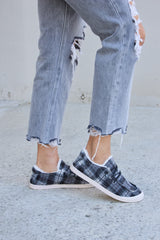 Trendy Plaid Plush Flat Sneakers for Women - Comfort & Style by Forever Link