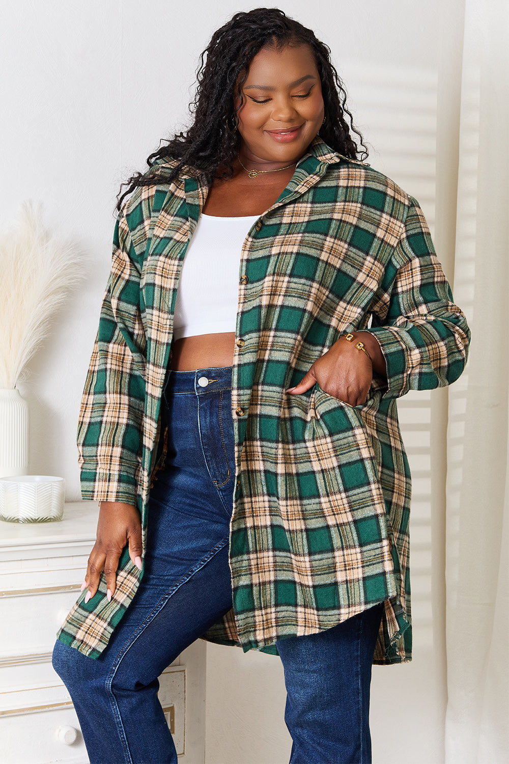 Classic Plaid Collared Neck Long Sleeve Shirt for Men and Women – 100% Polyester
