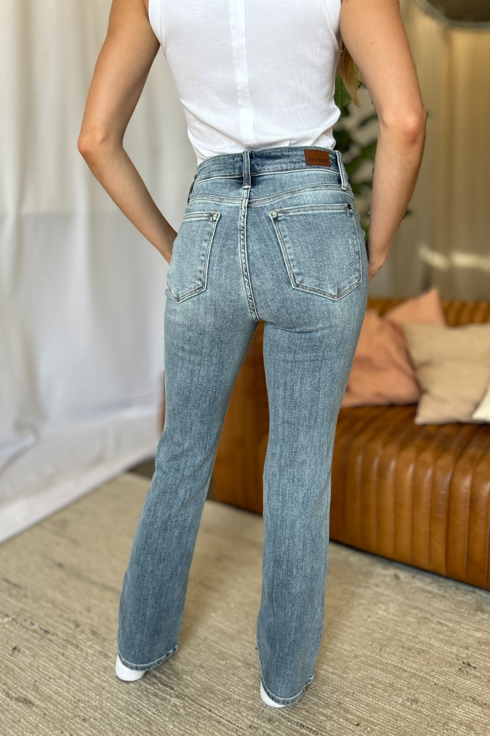 Judy Blue Women's Medium Rise Bootcut Jeans - Versatile Denim for All Sizes