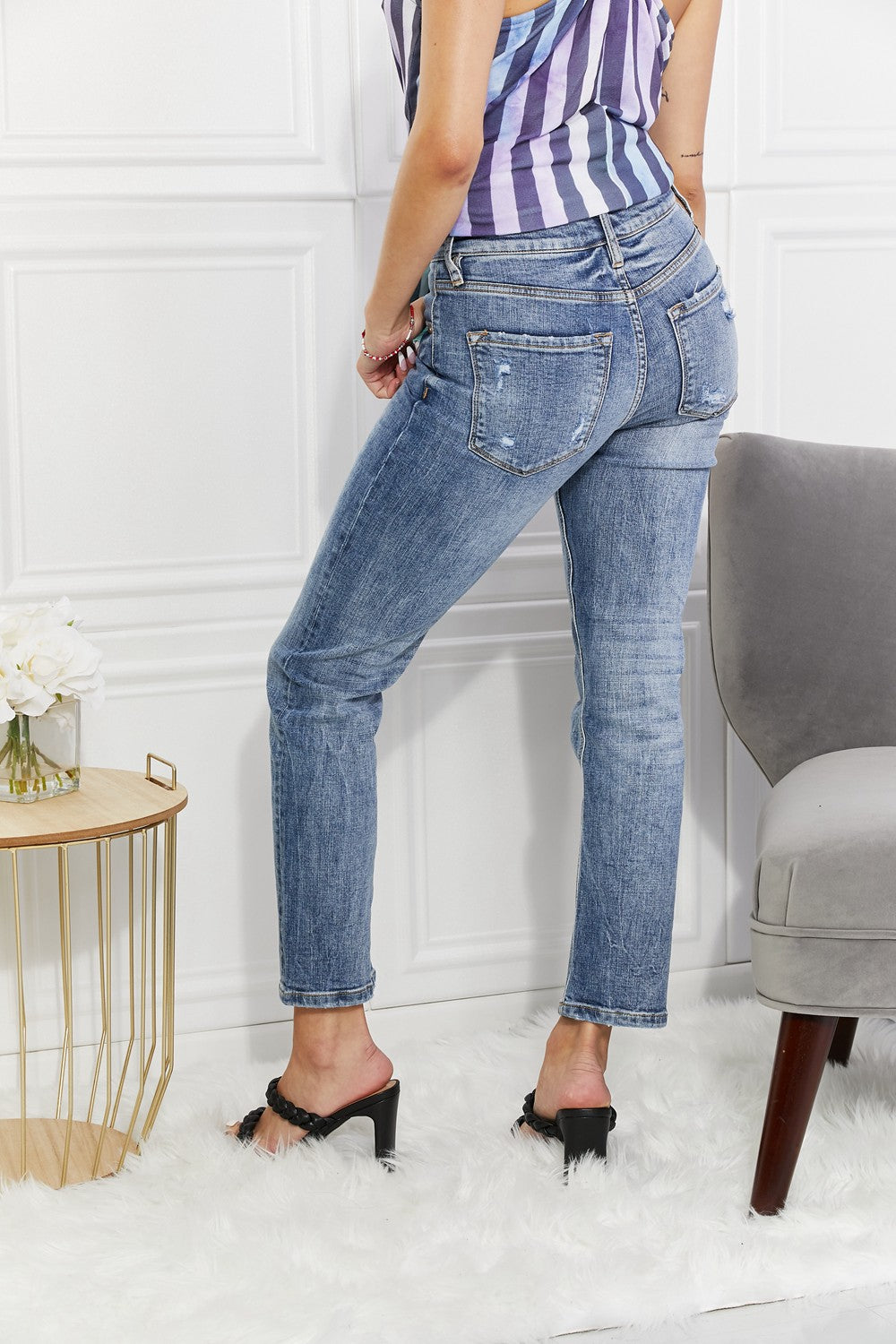 Kancan Full Size Amara High Rise Slim Straight Jeans - Trendy & Timeless Denim