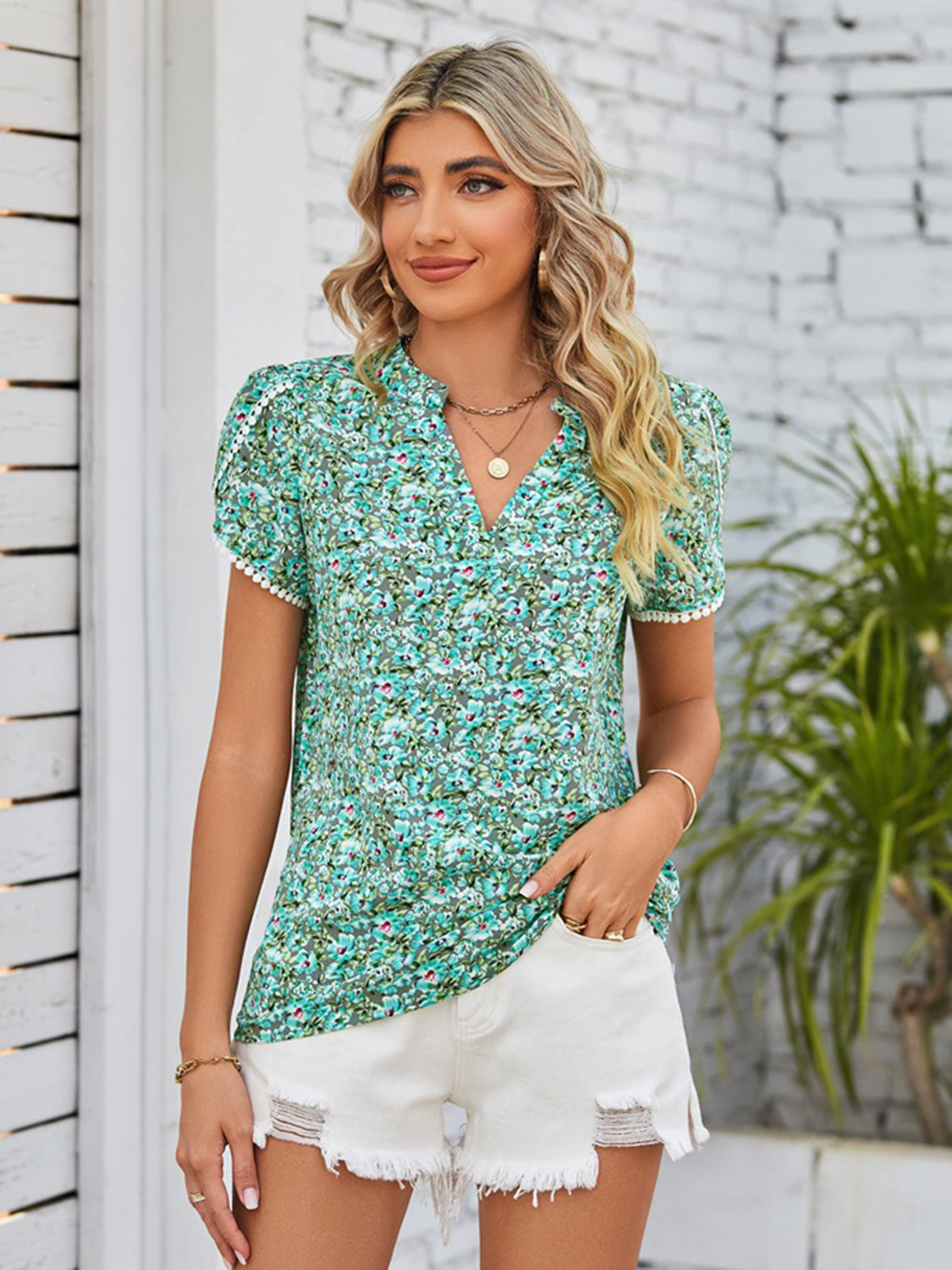 Chic Floral Notched Neck Blouse - Perfect for Everyday Elegance