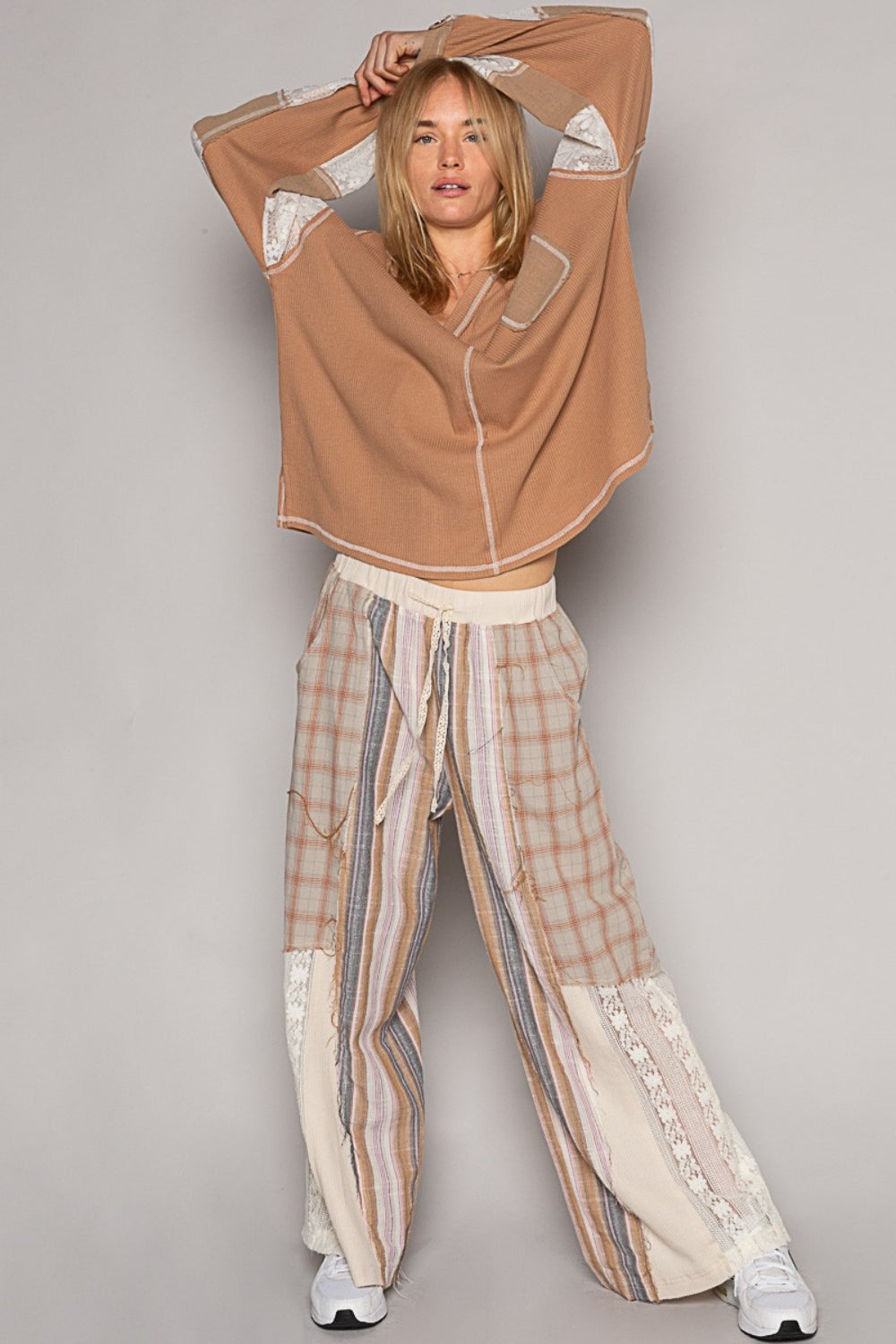 POL Elegant V-Neck Lace Balloon Sleeve Blouse with Exposed Seams