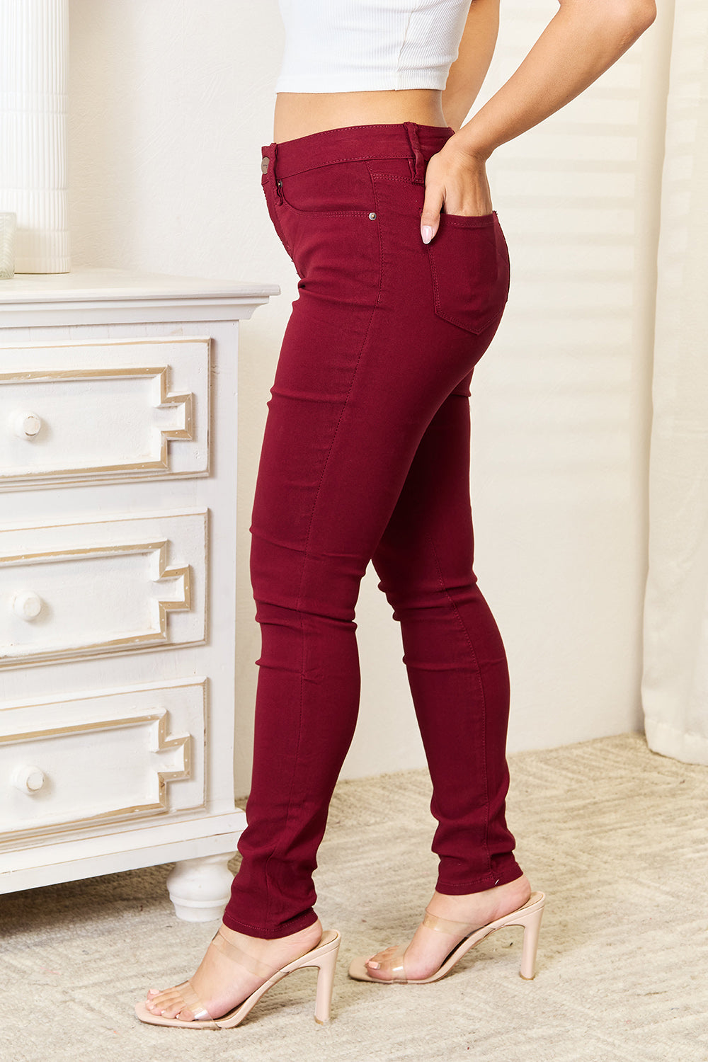 YMI Jeanswear Skinny Jeans with Pockets - Comfort & Style for Your Curves