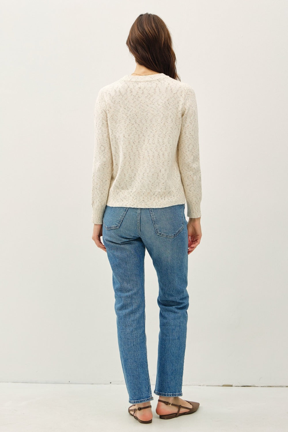 Versatile Heathered Round Neck Long Sleeve Sweater for Cozy Style