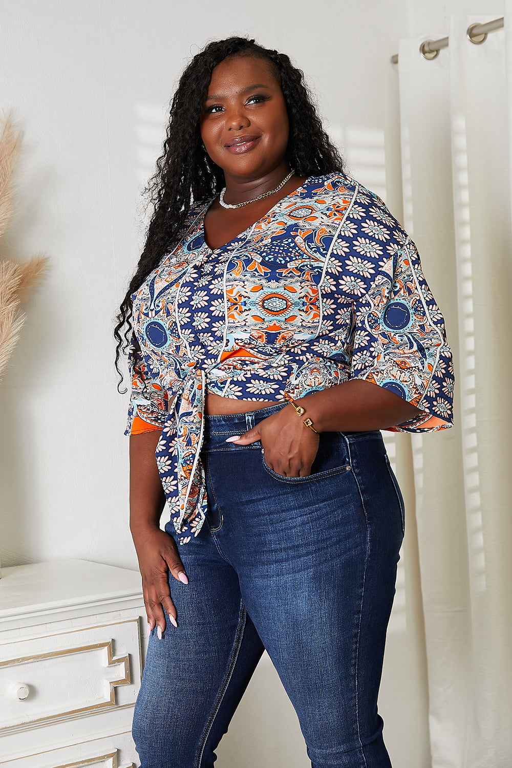 Chic Tie Hem V-Neck Three-Quarter Sleeve Women's Blouse
