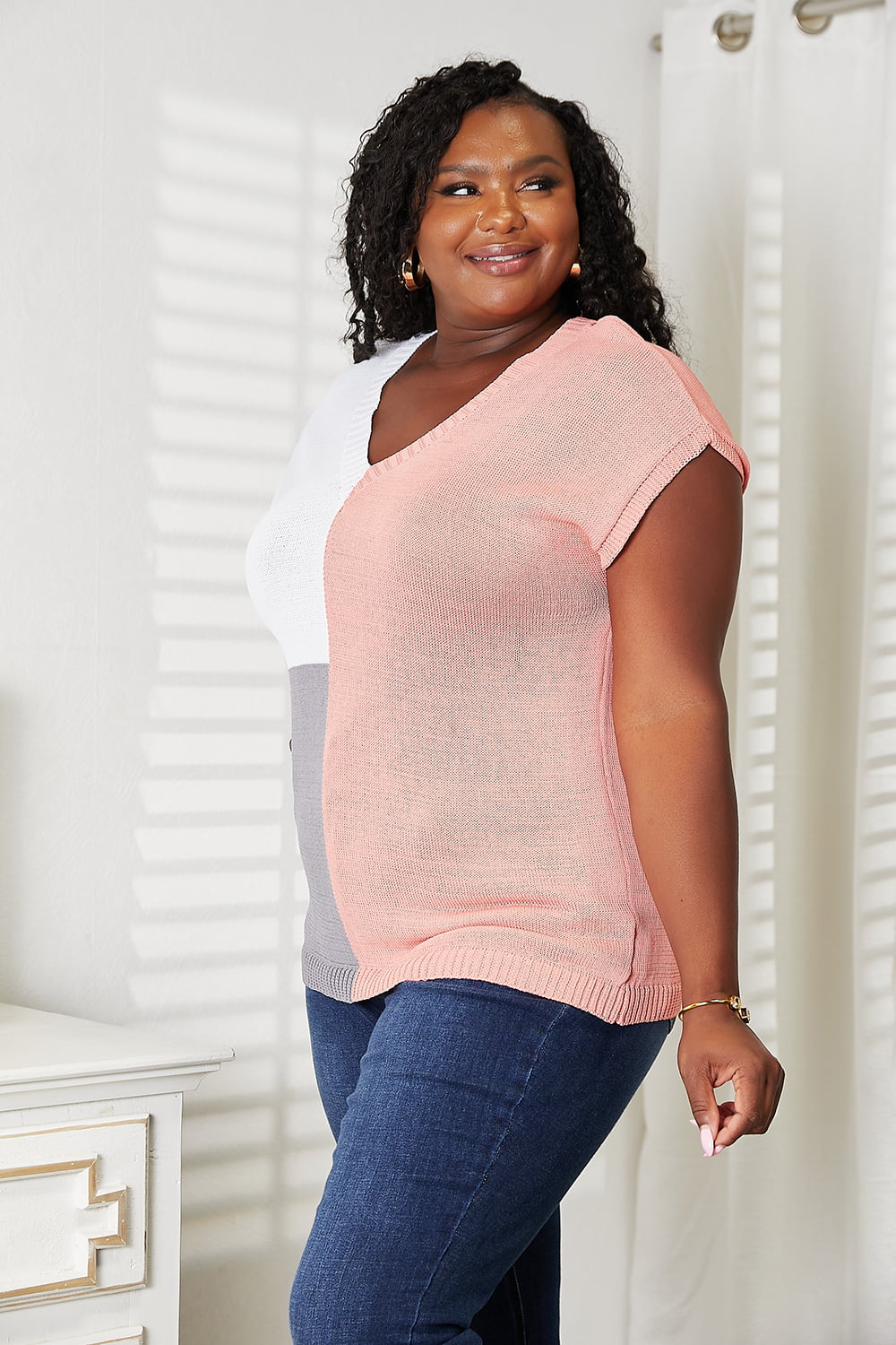 Trendy Color Block V-Neck Knit Top for Stylish Comfort