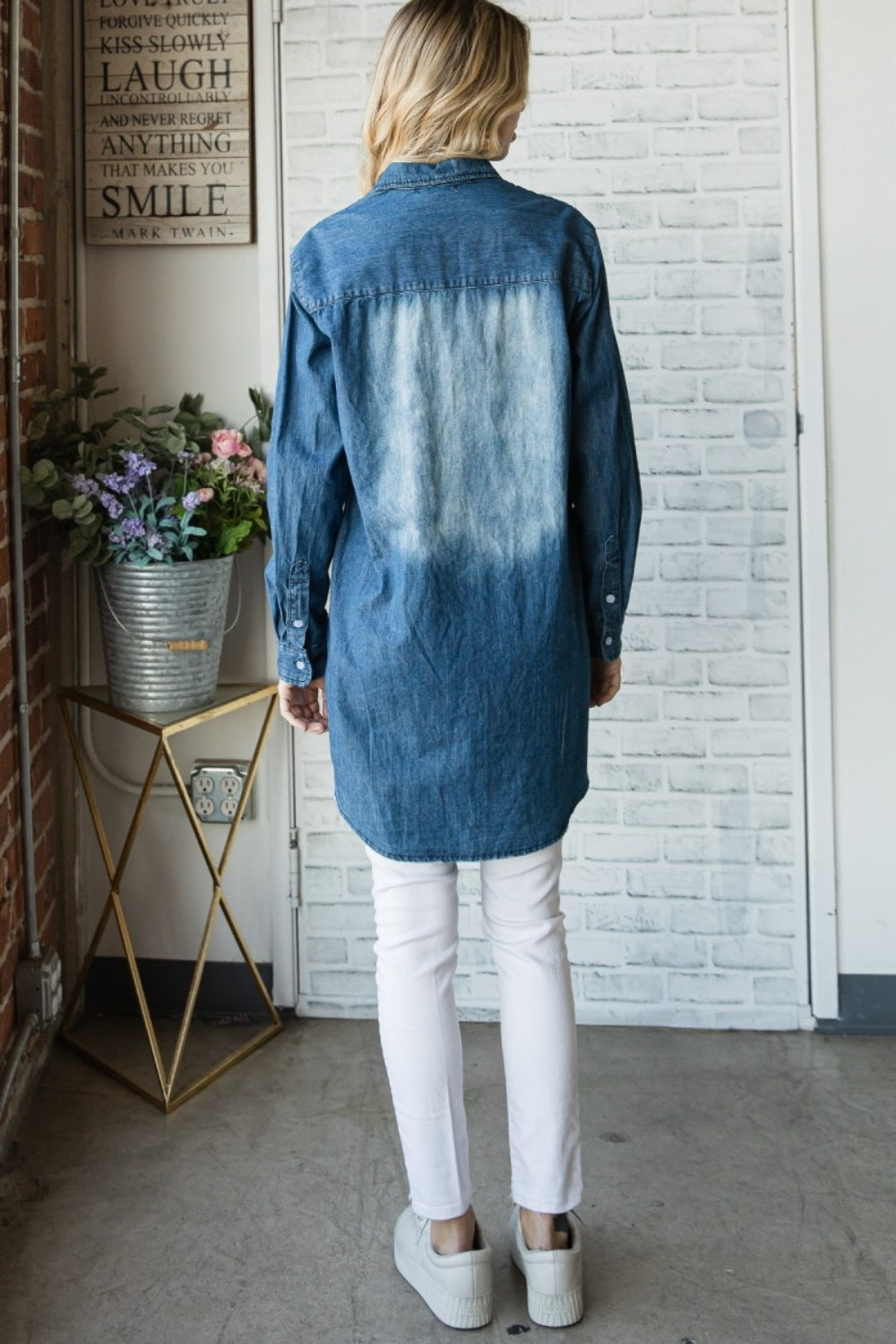 Veveret Pocketed Button-Up Washed Denim Shirt for Women - Chic & Comfortable