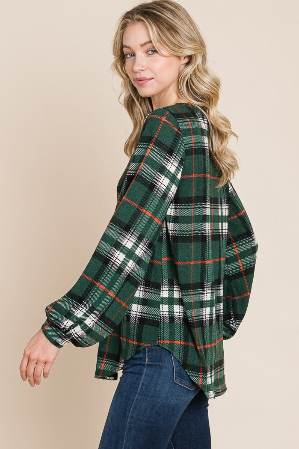 BOMBOM Women's Plaid Curved Hem Round Neck Long Sleeve Top - Stylish & Comfortable