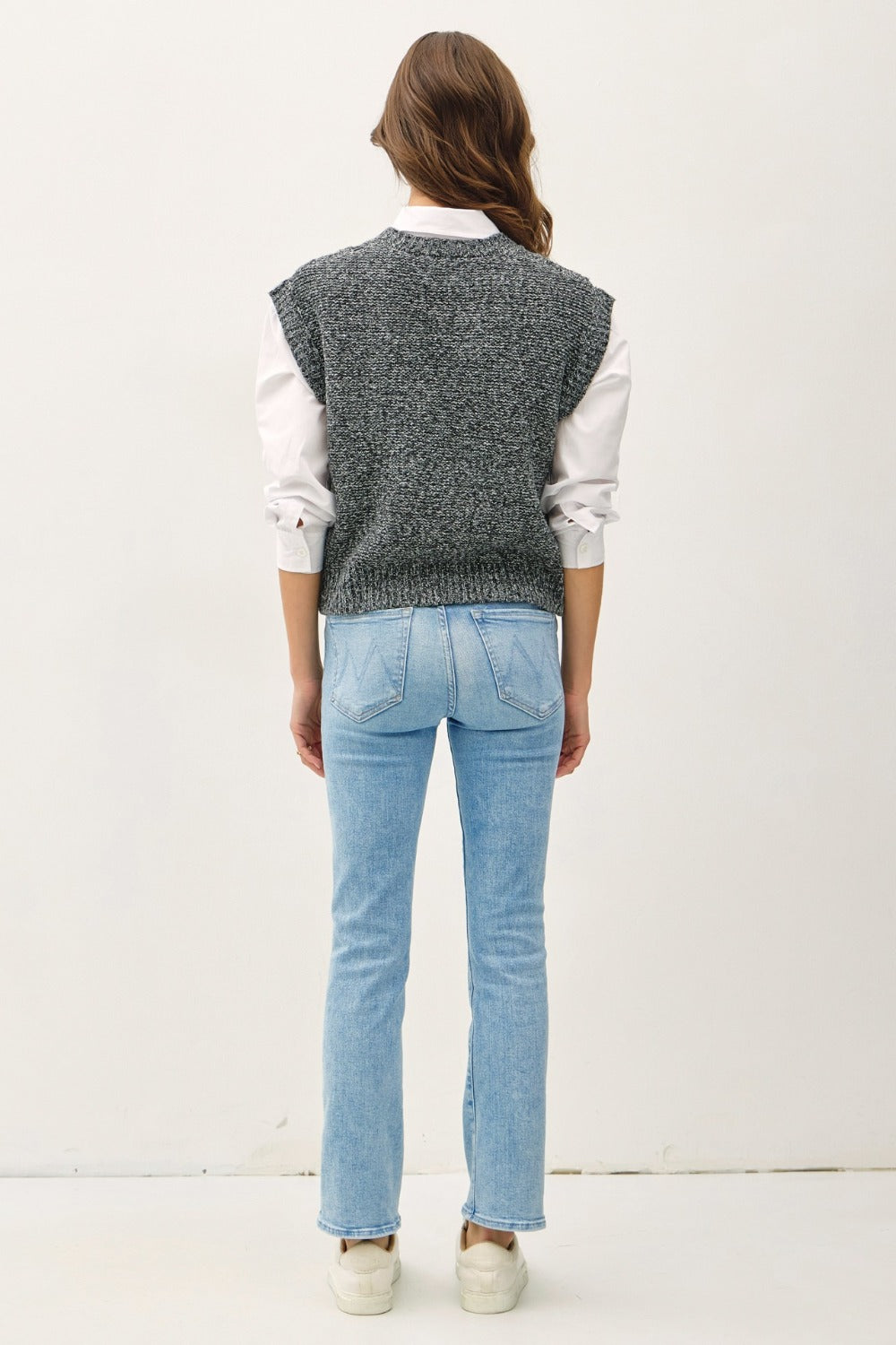 Trendy Cable Knit V-Neck Sweater Vest for Fall/Winter Layering