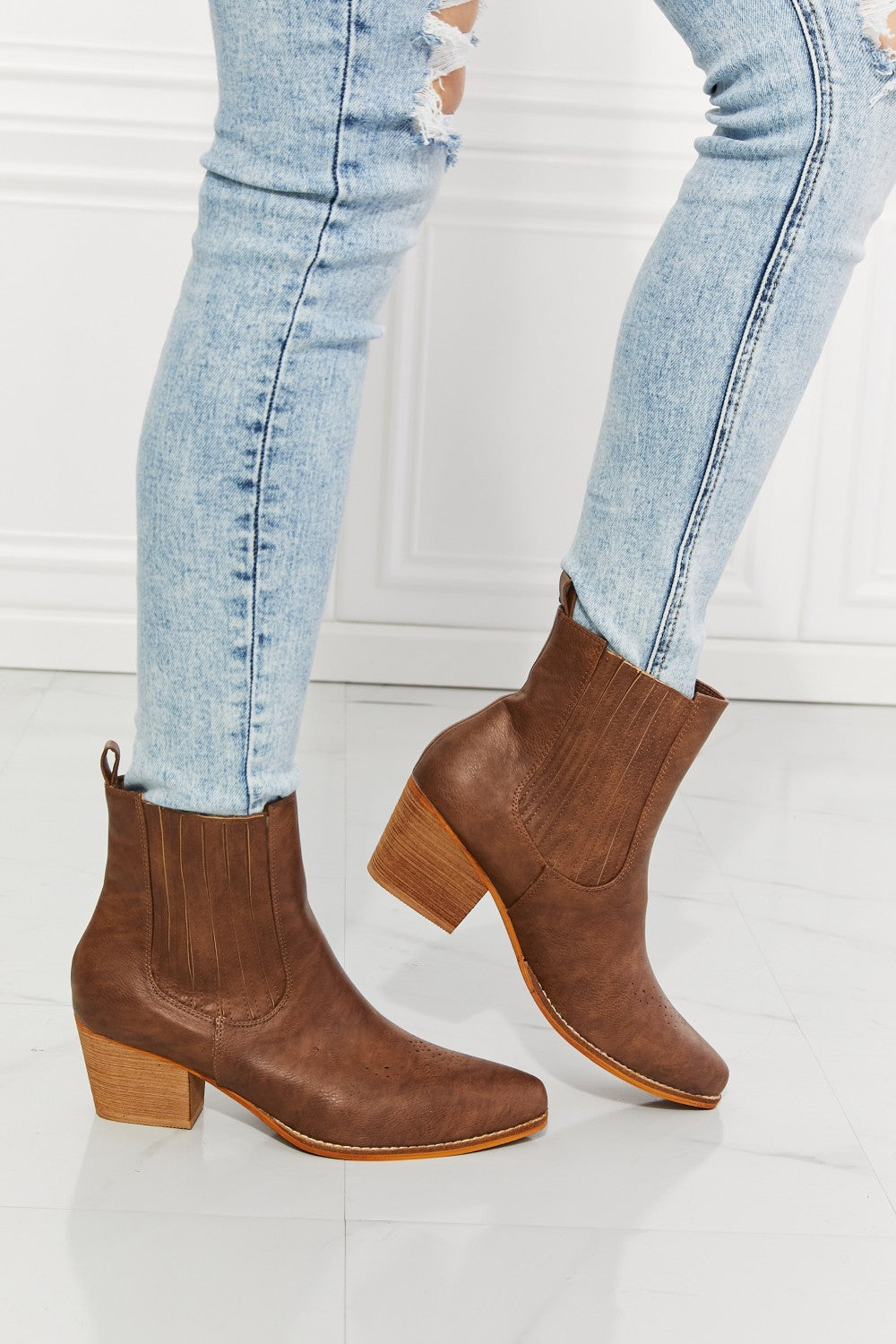 MMShoes Love the Journey Chestnut Stacked Heel Chelsea Boots - Stylish and Comfortable