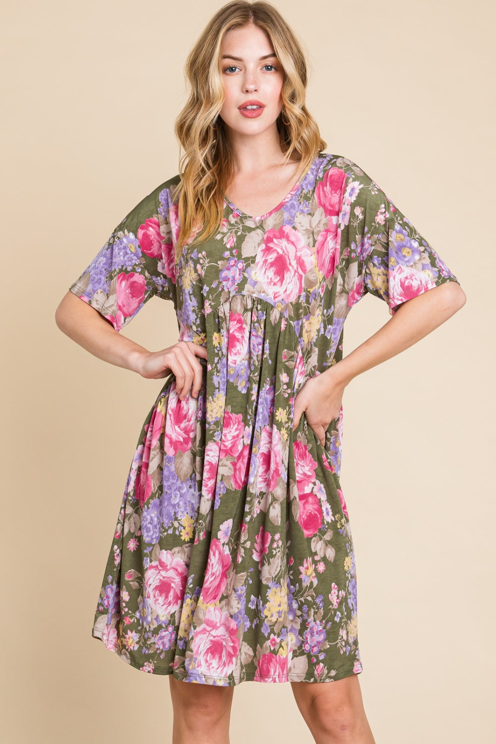 BOMBOM Floral V-Neck Ruched Dress - Elegant & Stylish