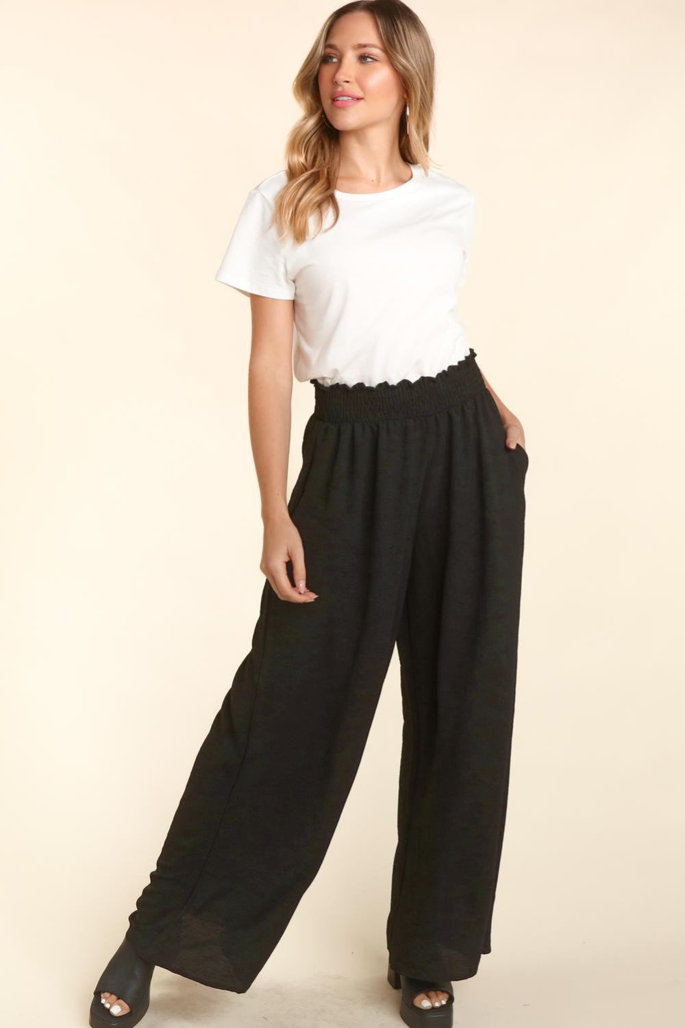 Women's Elastic Waist Wide Leg Pants with Pockets - Trendy & Comfortable Trousers