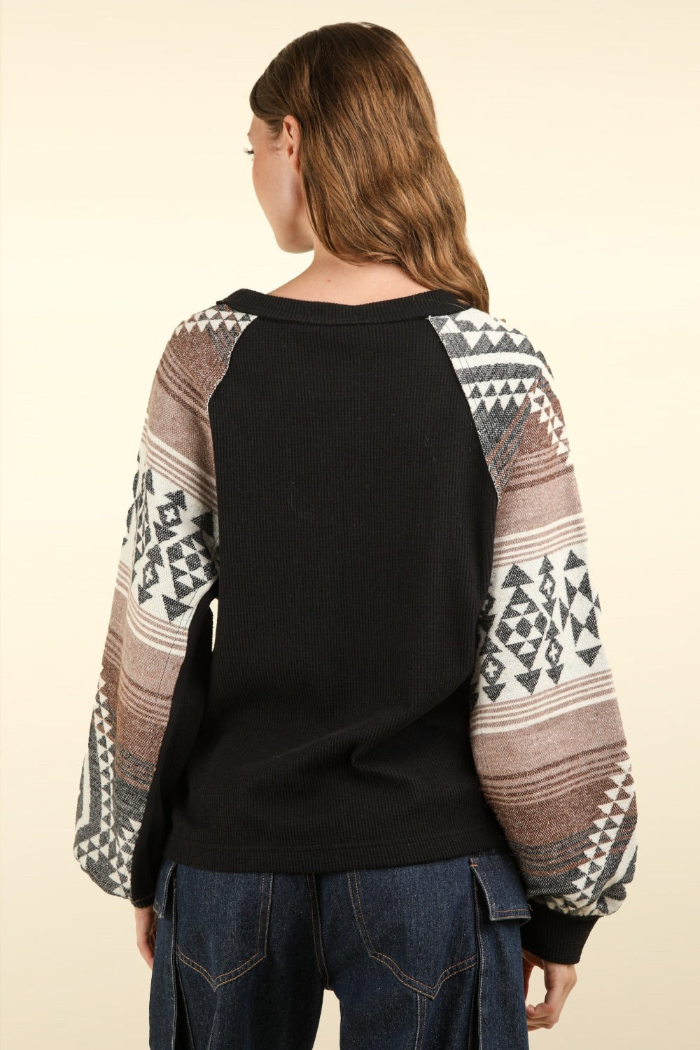 Women's Stylish Long Sleeve Knit Top with Chic Print and Round Neck