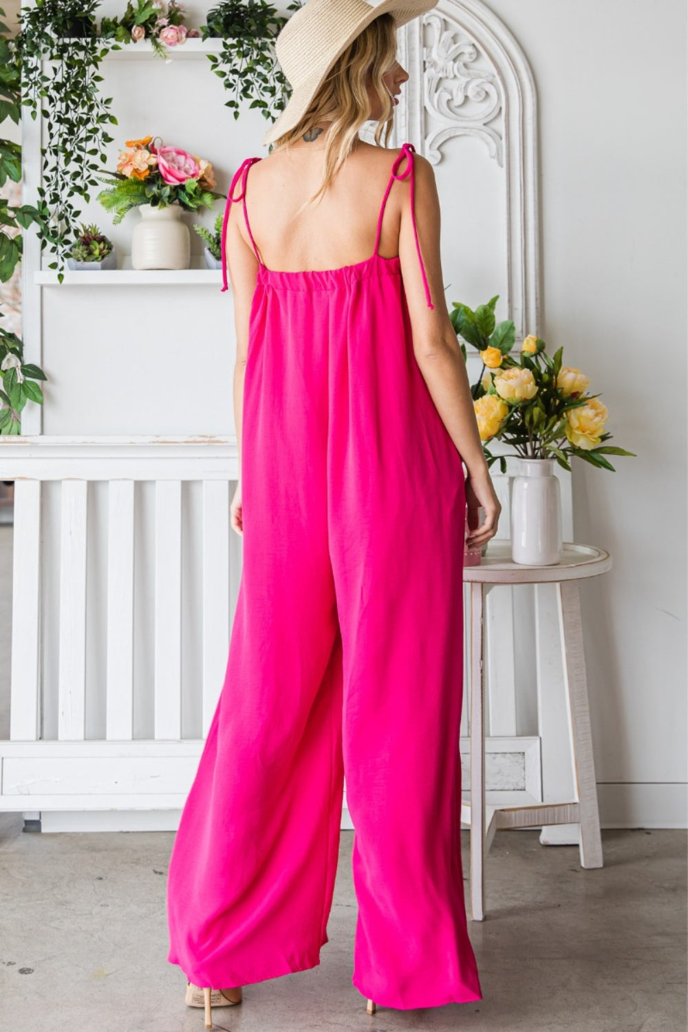 Veveret Women's Pocketed Spaghetti Strap Wide Leg Jumpsuit - Chic & Versatile Fashion