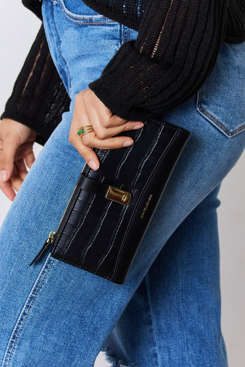 David Jones Luxury Textured PU Leather Wallet – Stylish and Durable Accessory