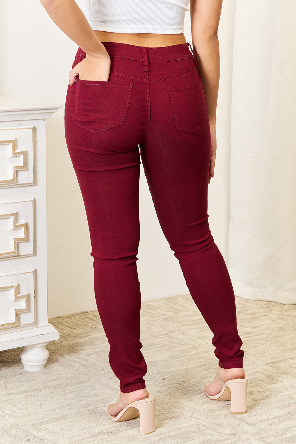YMI Jeanswear Skinny Jeans with Pockets - Comfort & Style for Your Curves