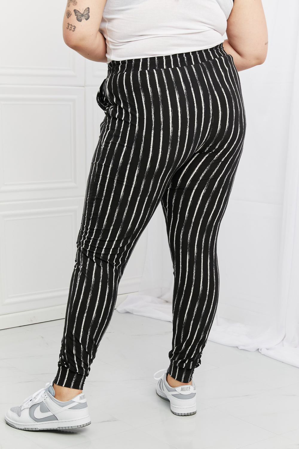 Leggings Depot Full-Size Striped Joggers with Pockets & Drawstring